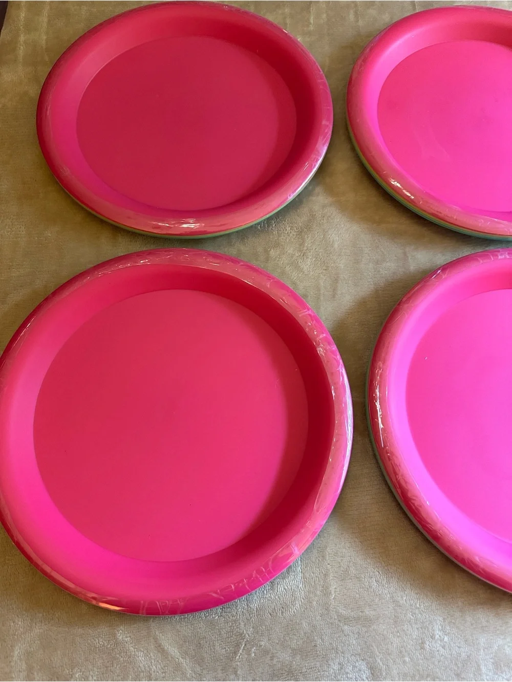Bright Colored Plastic Plates - Set of 24